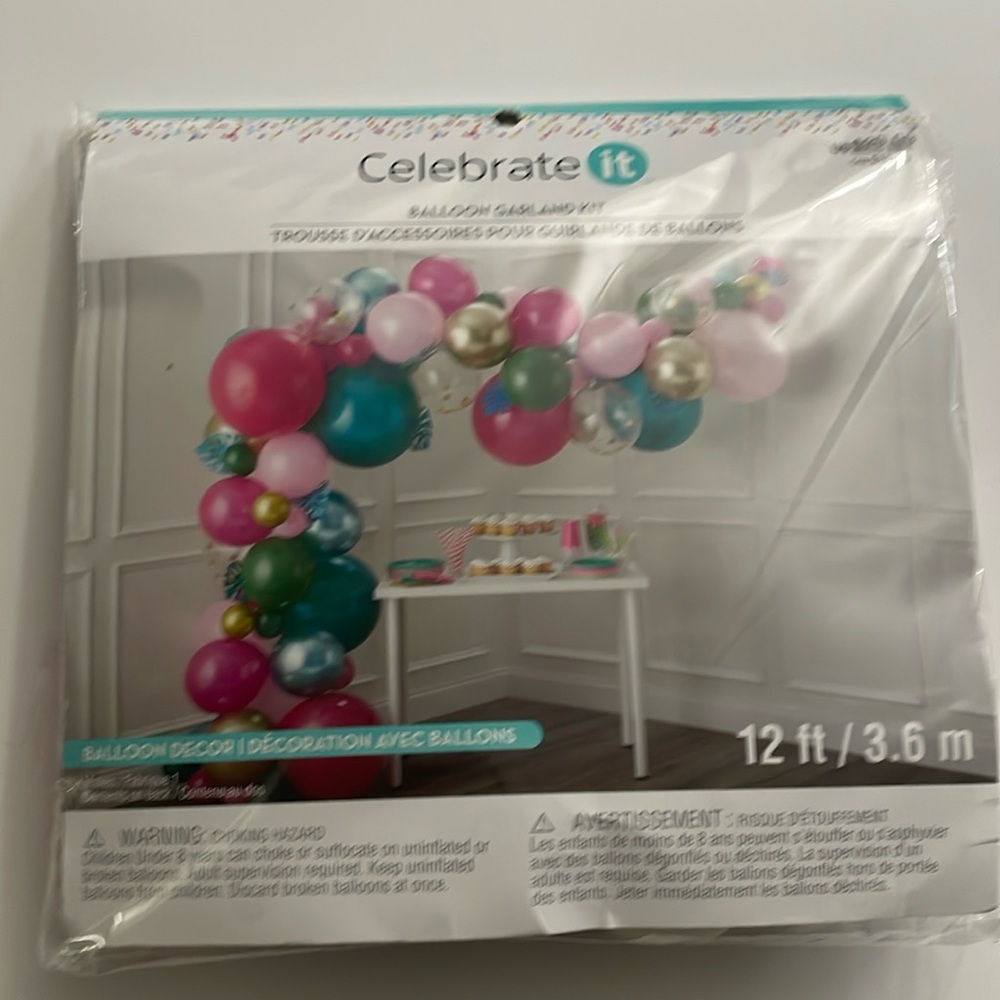 Celebrate It Balloon Garland Kit